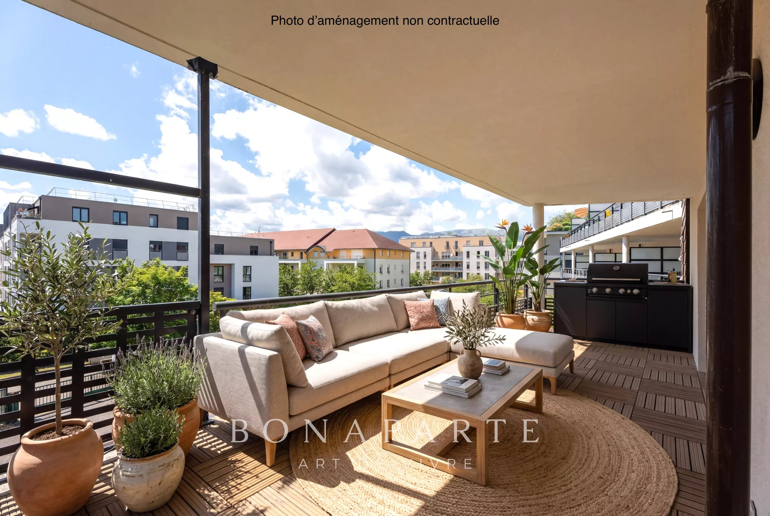 FERNEY-VOLTAIRE, 4-ROOM APARTMENT WITH TERRACE, CUSTOM ARRANGEMENTS AND ANNEXES
